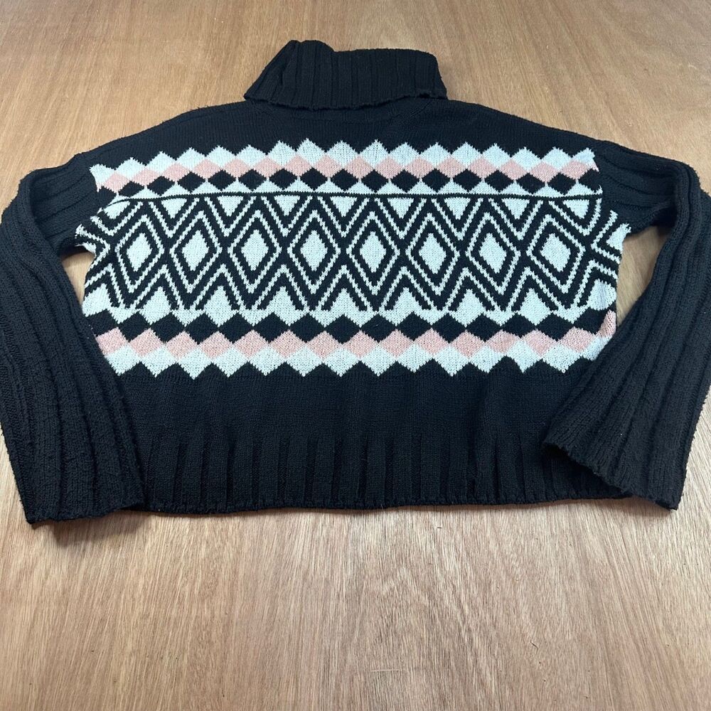 Women’s Black Turtleneck Sweater S Geometric Pattern Pullover